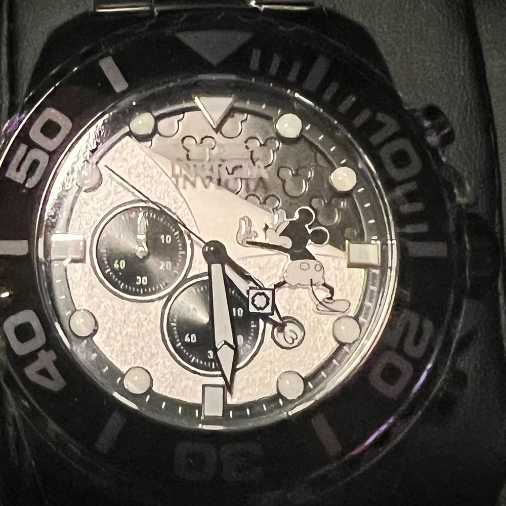NWT Limited edition INVICTA Mickey Mouse Men’s Disney watch